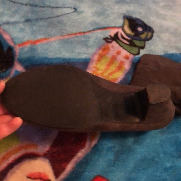 Boots - Picture 2 of 3